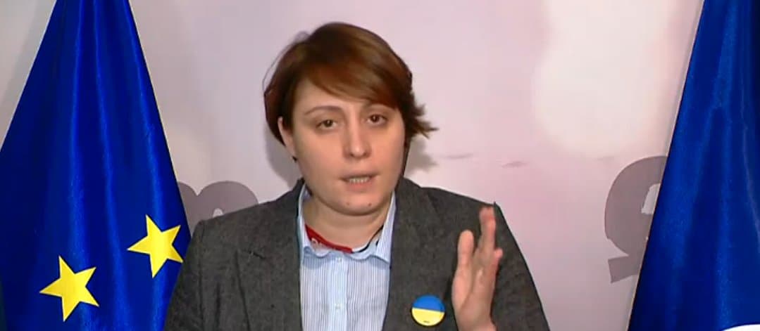 ელენე ხოშტარია – მინდა ბატონ მიხეილს ვუთხრა, რომ არ უნდა იგრძნოს თავი მარტო და ის არ იმსახურებს ამ მოქცევას, მინდა მიიღოს ჩემი და გუნდის მხარდაჭერა