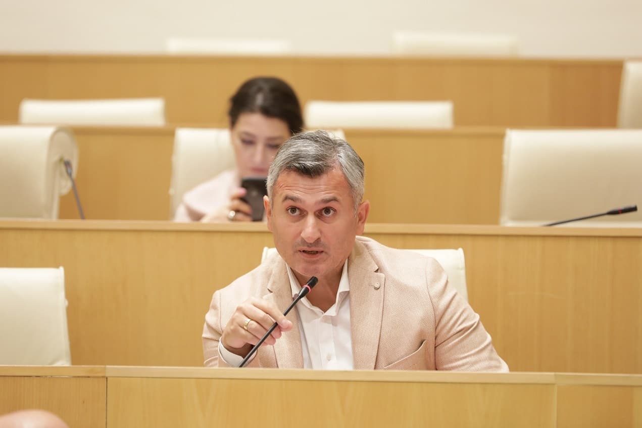 Frontnews image description