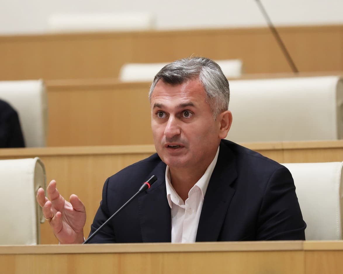 Frontnews image description