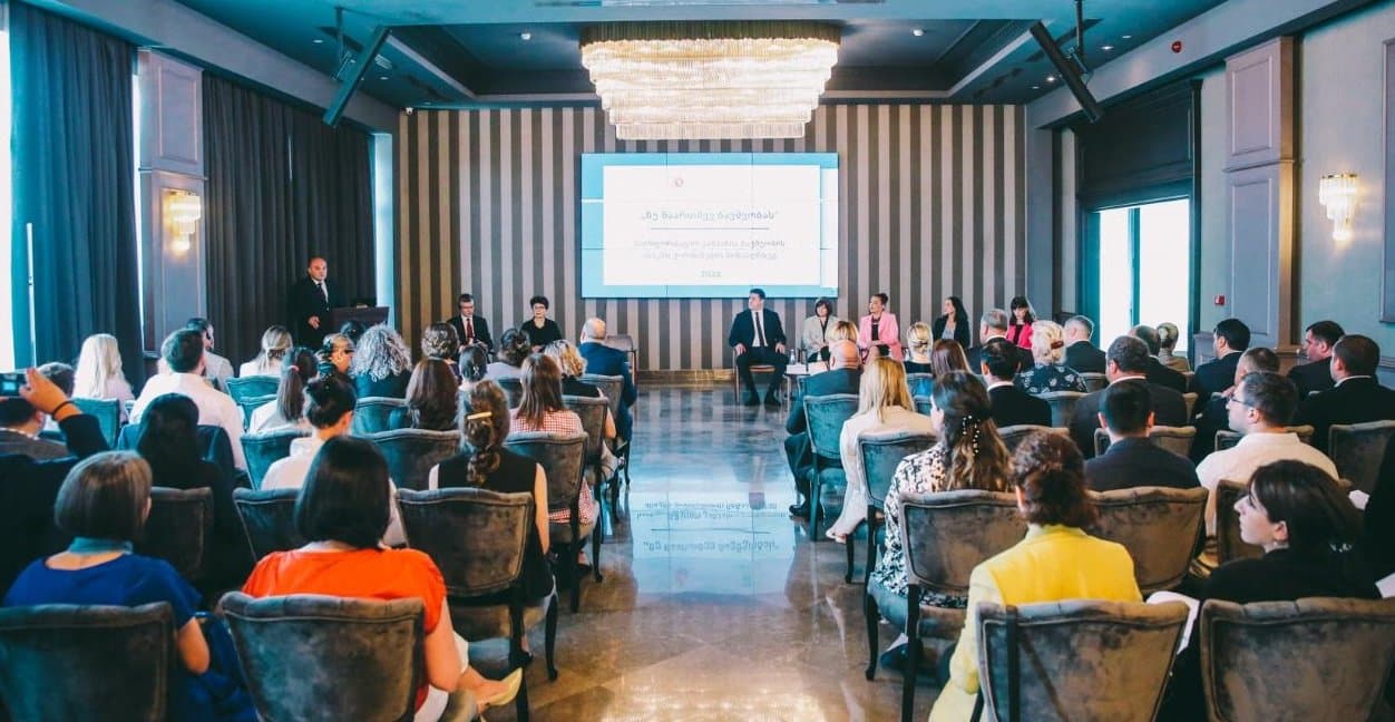 Frontnews image description