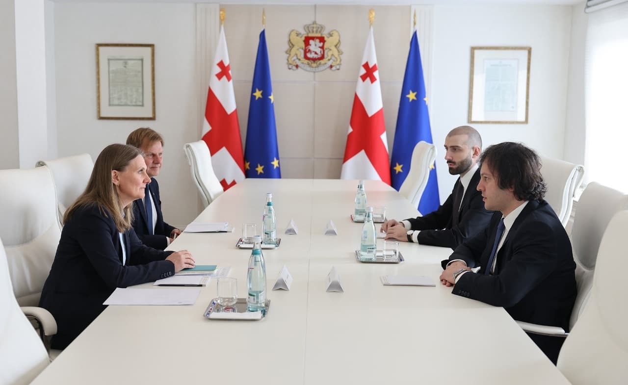 Frontnews image description