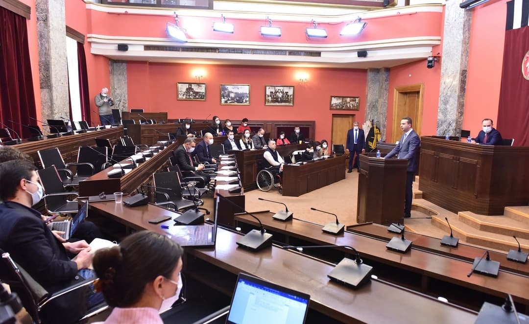 იურიდიულ საკითხთა კომიტეტმა სპეციალური საგამოძიებო სამსახურის უფროსის თანამდებობაზე ასარჩევად წარდგენილ ორივე კანდიდატურას გაუწია რეკომენდაცია