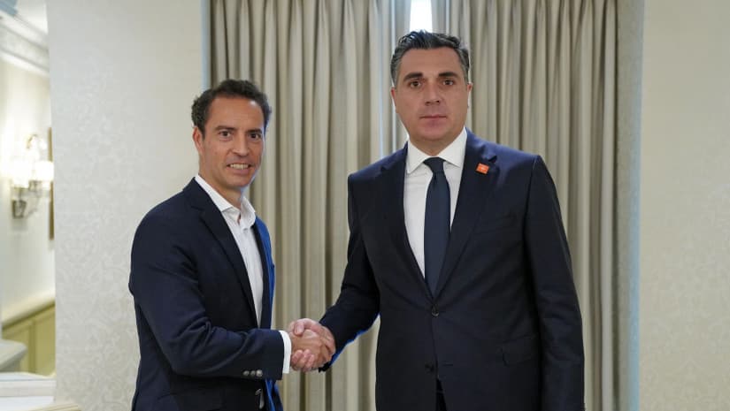 Frontnews image description