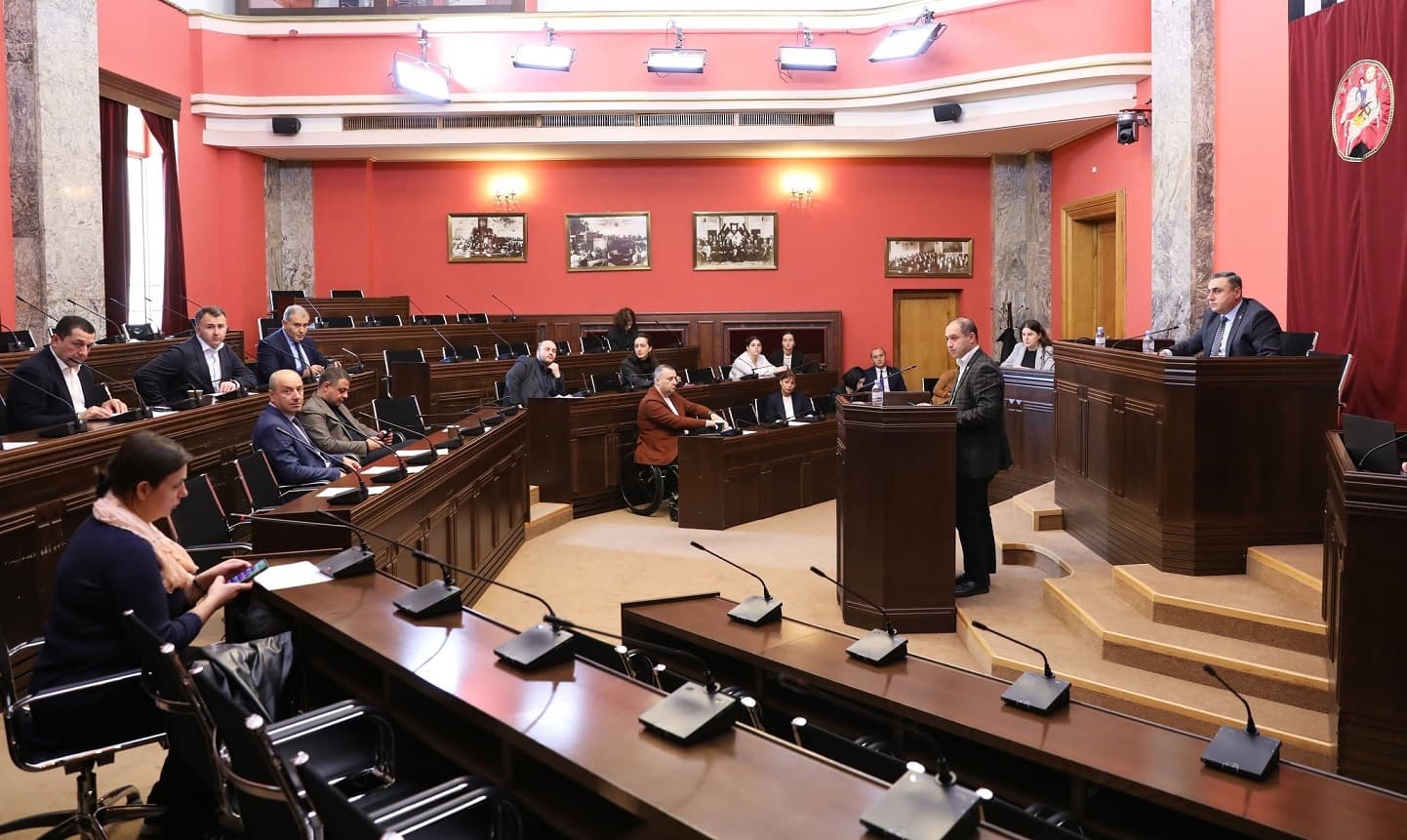 Frontnews image description