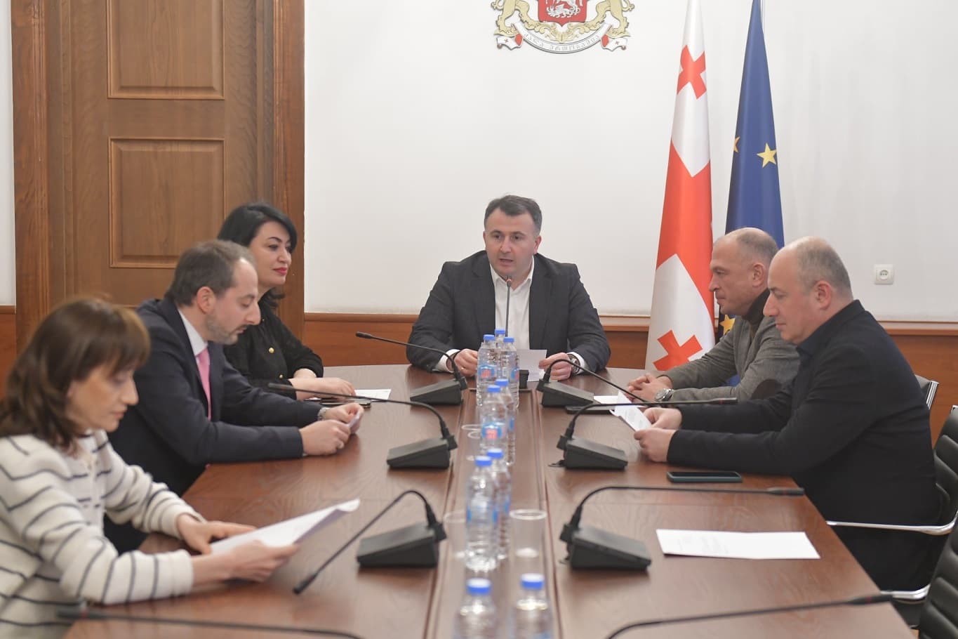 Frontnews image description