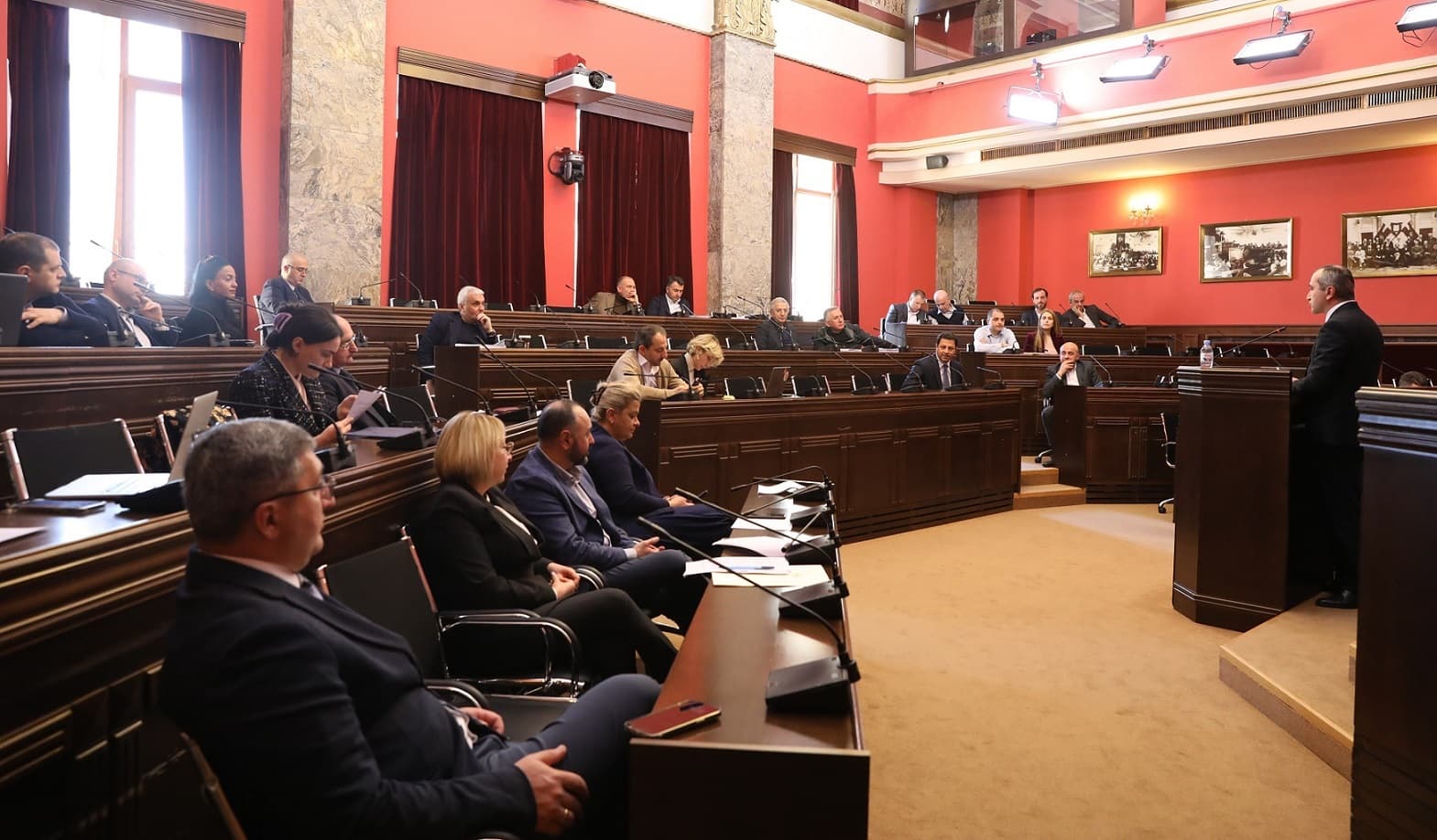 Frontnews image description