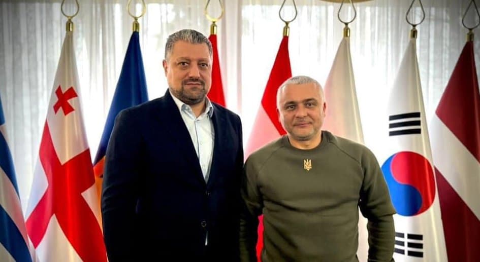 Frontnews image description