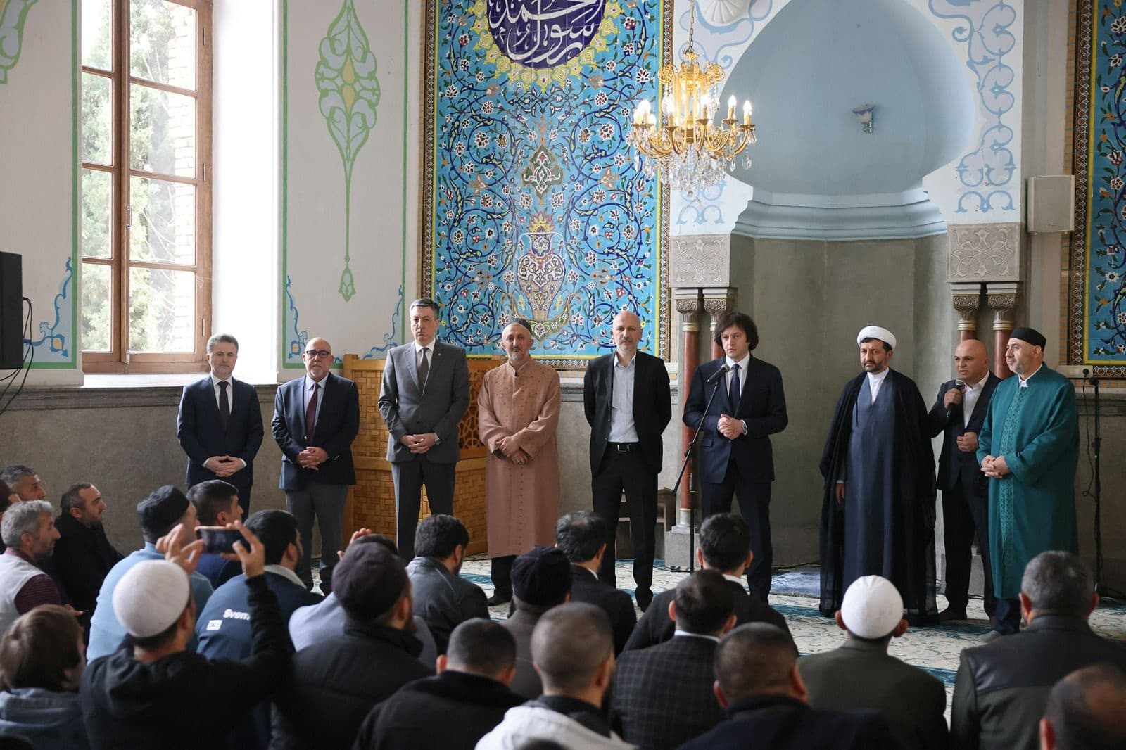 Frontnews image description