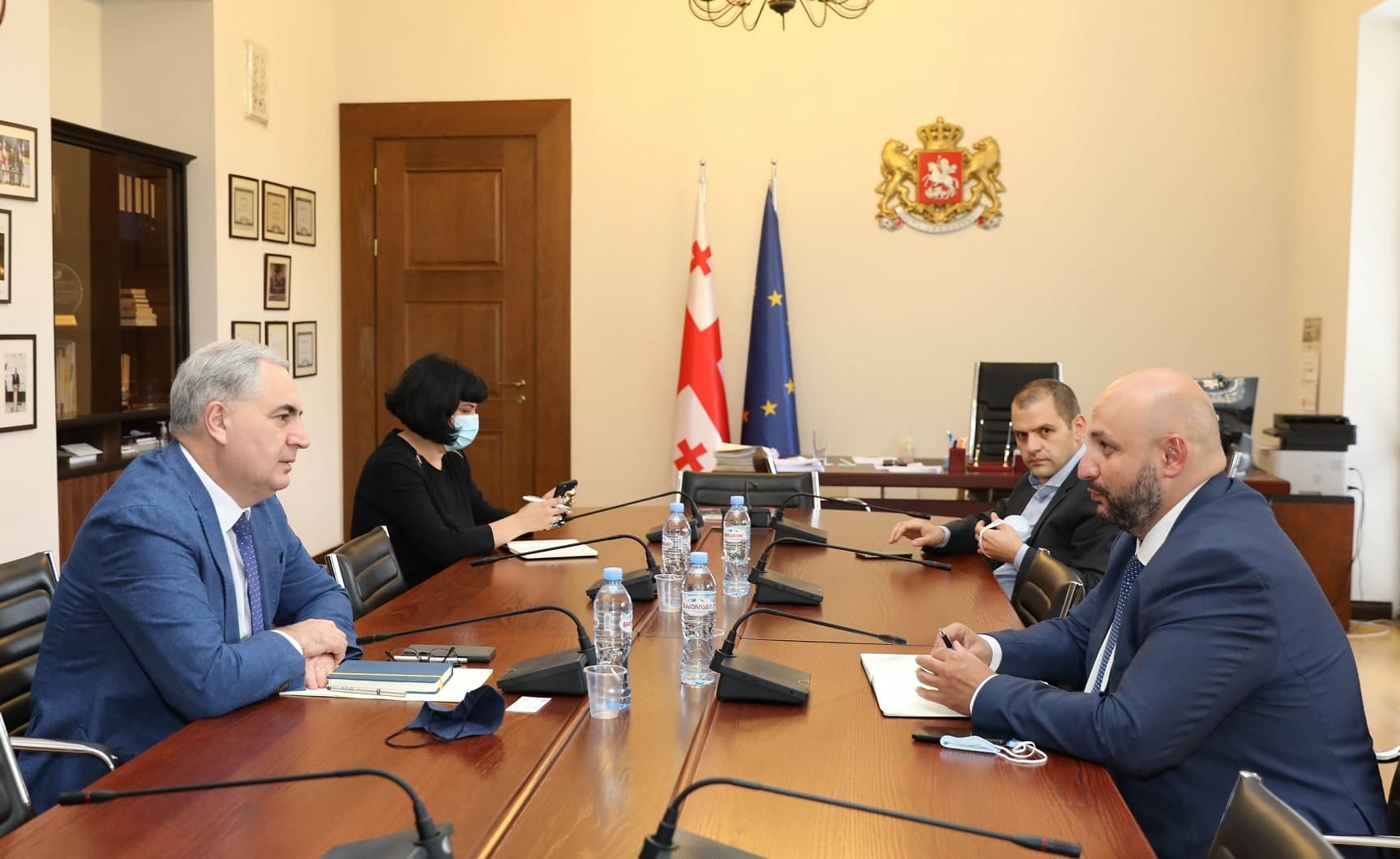 Frontnews image description