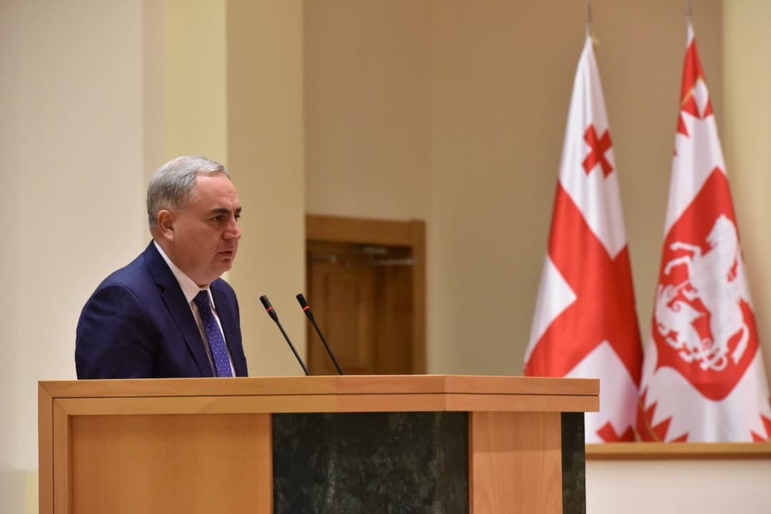 ირაკლი კოვზანაძე დეპუტატის მანდატს ტოვებს