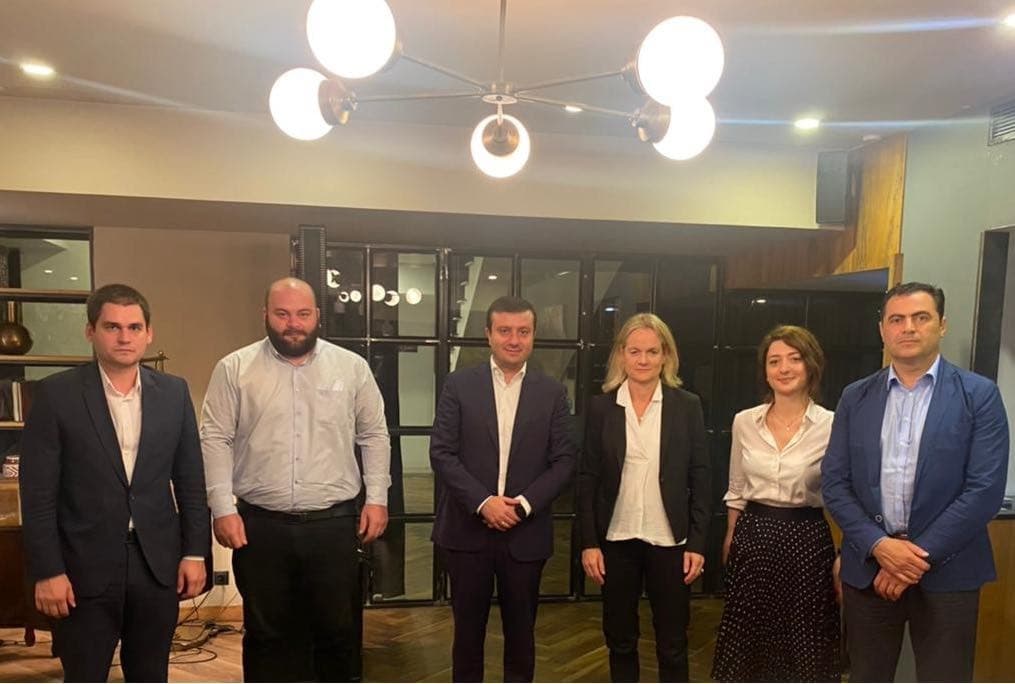 პარტია „საქართველოსთვის“ წევრებმა შარლ მიშელის დოკუმენტის ანულირება ვიოლა ფონ კრამონთან შეხვედრაზე განიხილეს