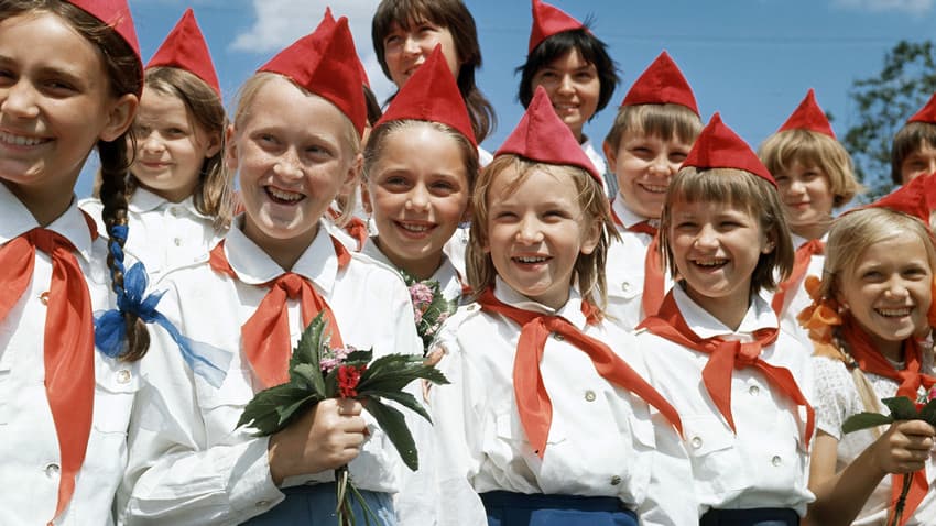 Kremlin discusses revival of Soviet era children organization- source