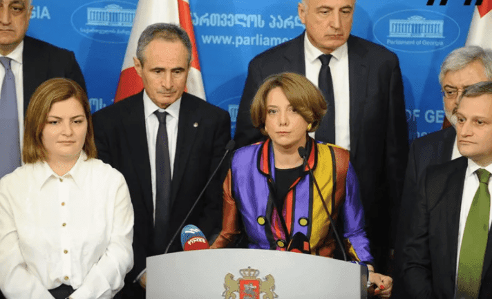 ფრაქცია “ლელო” – თუ “ქართული ოცნება” მაინც შეეცდება თავი აარიდოს სრულად პროპორციული ვადამდელი არჩევნების დანიშვნას, დავტოვებთ პარლამენტს