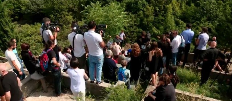 Frontnews image description