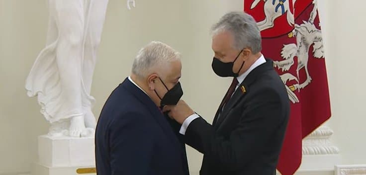Lithuanian president awards Georgian professor, rector of Technical University