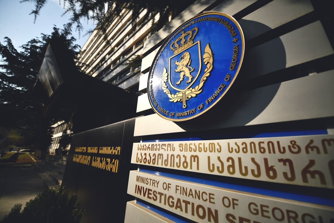 განსაკუთრებით დიდი ოდენობით გადასახადისათვის განზრახ თავის არიდების ფაქტზე ერთი პირი პასუხისგებაში მისცეს