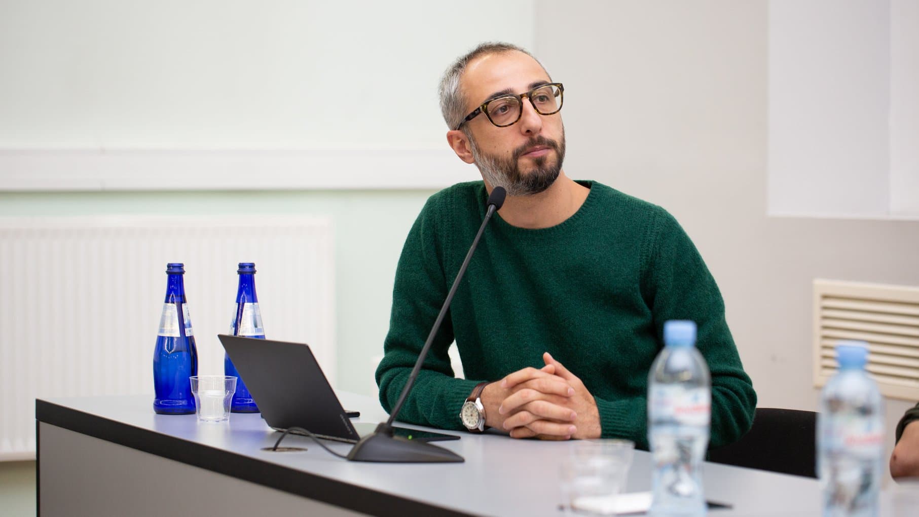 Frontnews image description