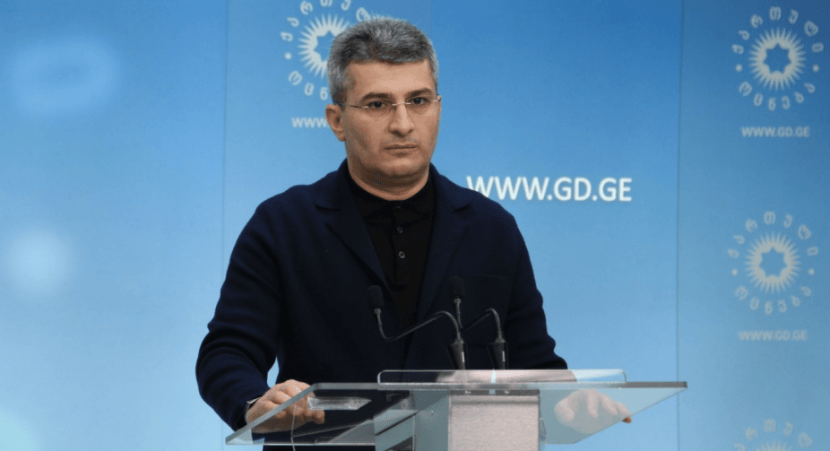 მამუკა მდინარაძე – დიახ, ირაკლი არის კონსტიტუციონალისტი, მაღალი რანგის ექსპერტი და მათ შორის იურისტებზე კარგად იცის, ევროპული და სხვა ქვეყნების გამოცდილება