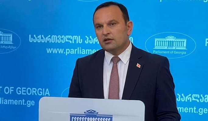 პაატა მანჯგალაძე – ყველა ხმა, რომელიც დარჩება ბარიერის მიღმა, არის დახმარება “ქართული ოცნების” ხელისუფლებაში დარჩენისთვის