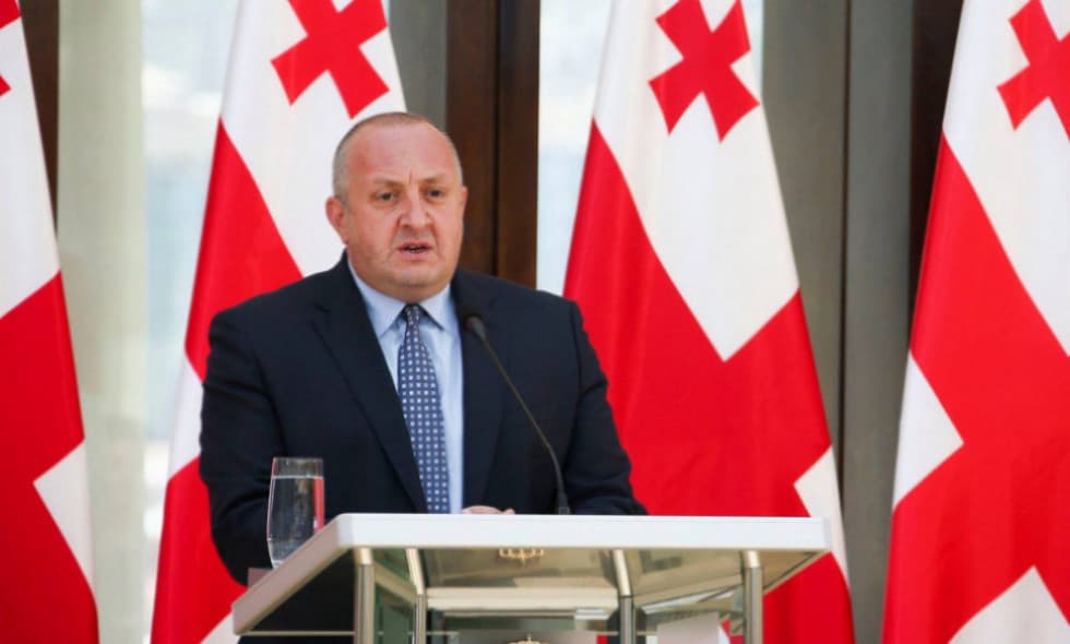 საქართველოს პრეზიდენტი უკრაინელ ხალხს ყირიმში დატრიალებული ტრაგედიის გამო უსამძიმრებს