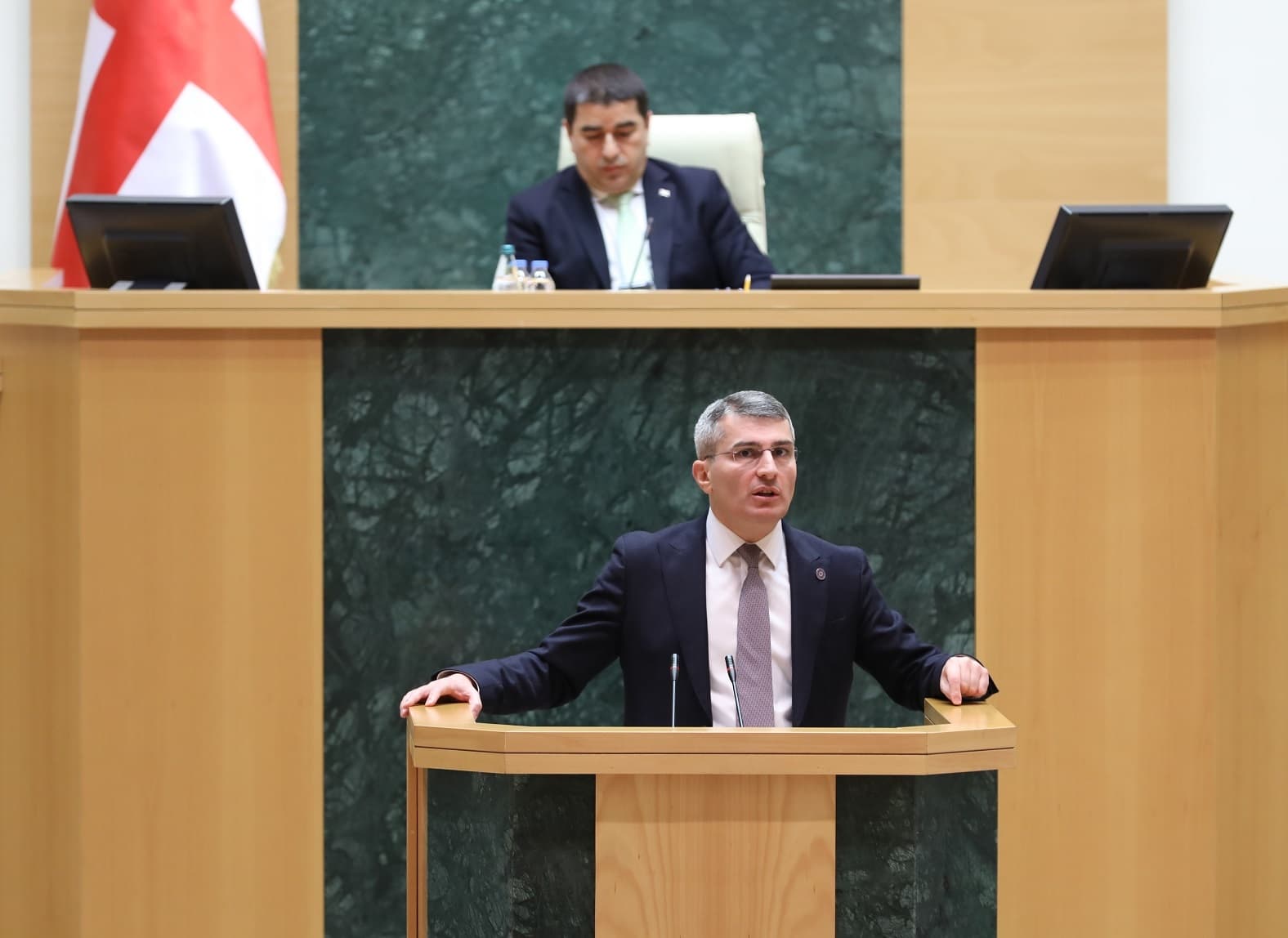 Frontnews image description