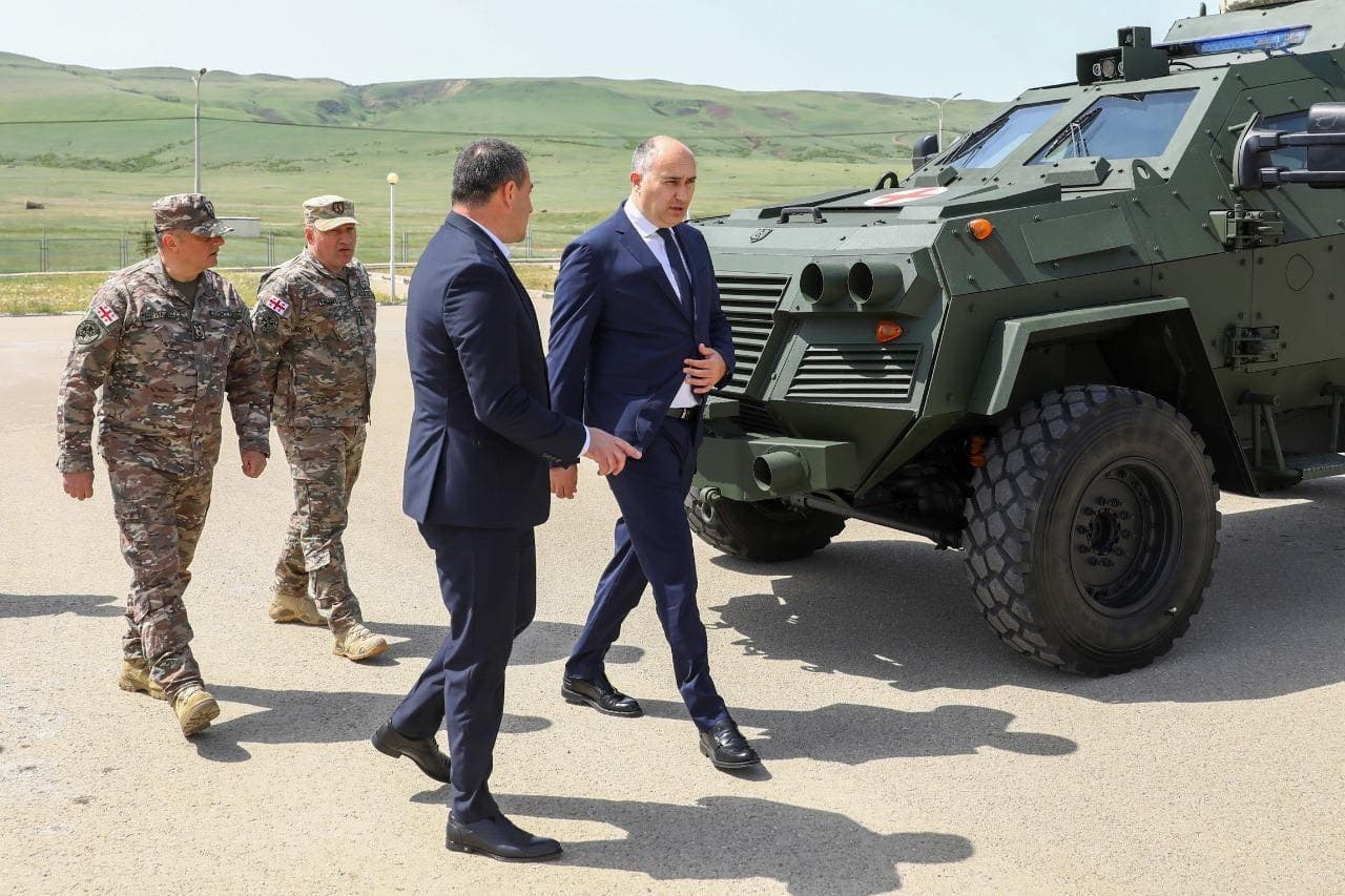 Frontnews image description