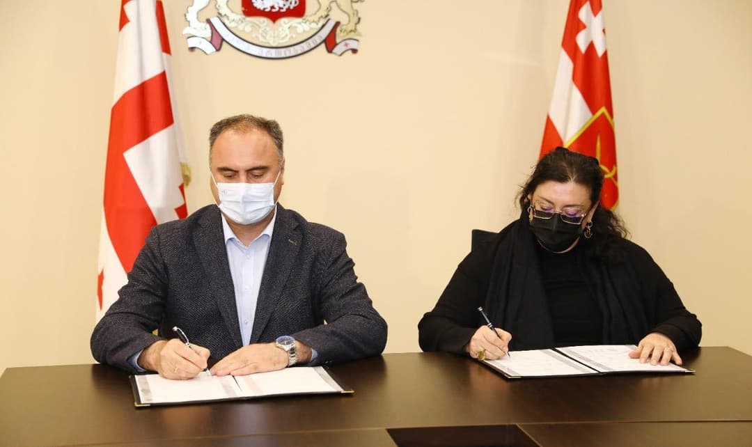 თავდაცვის სამინისტროსა და საზოგადოებრივ საქმეთა ინსტიტუტს შორის მემორანდუმი გაფორმდა