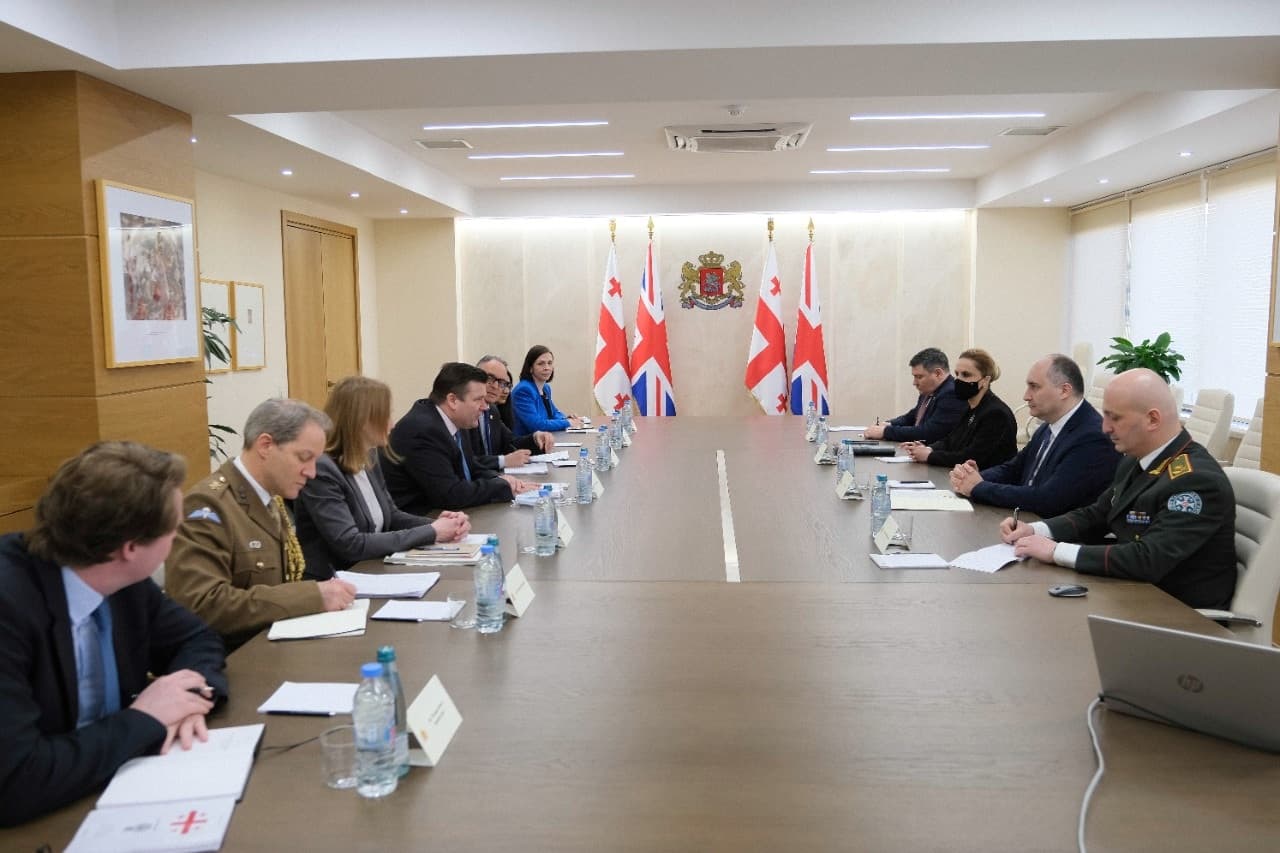 Frontnews image description