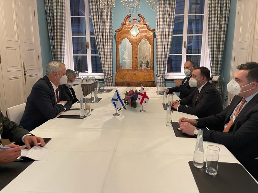 ირაკლი ღარიბაშვილი მიუნხენში ისრაელის სახელმწიფოს ვიცე-პრემიერს შეხვდა