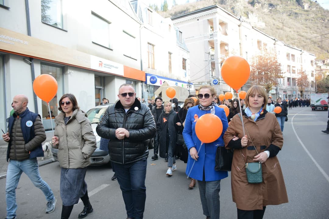 ჭიათურის მუნიციპალიტეტი ძალადობის წინააღმდეგ მიმართულ 16-დღიან კამპანიას შეუერთდა