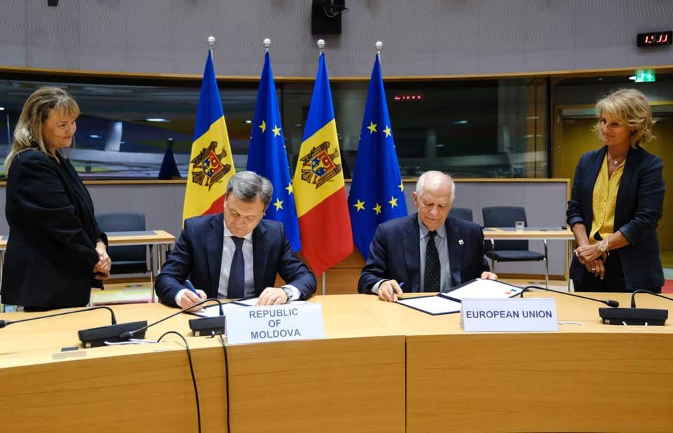 Frontnews image description