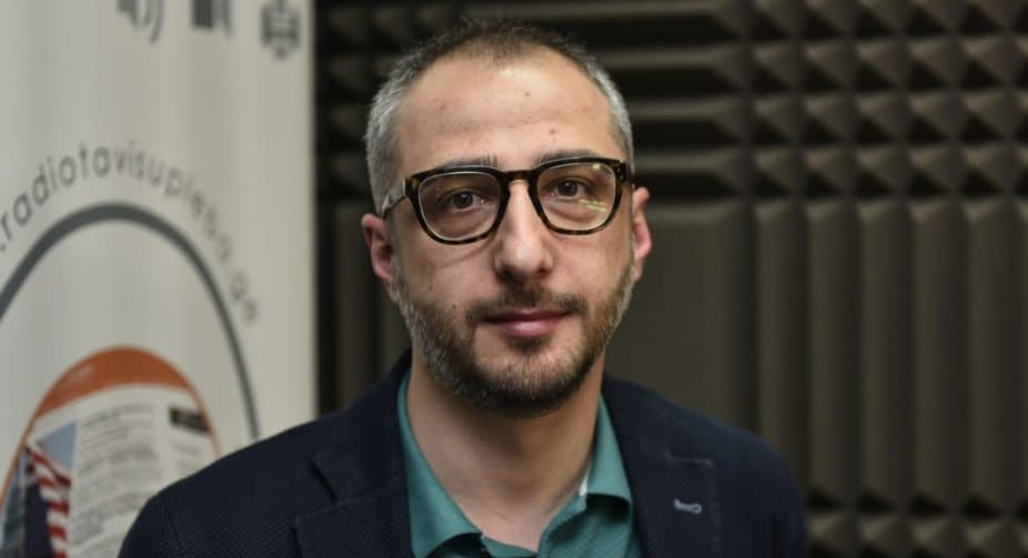 Frontnews image description