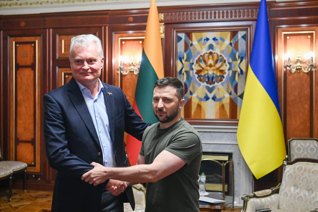 ლიეტუვის პრეზიდენტი კიევში მოულოდნელი ვიზიტით ჩავიდა