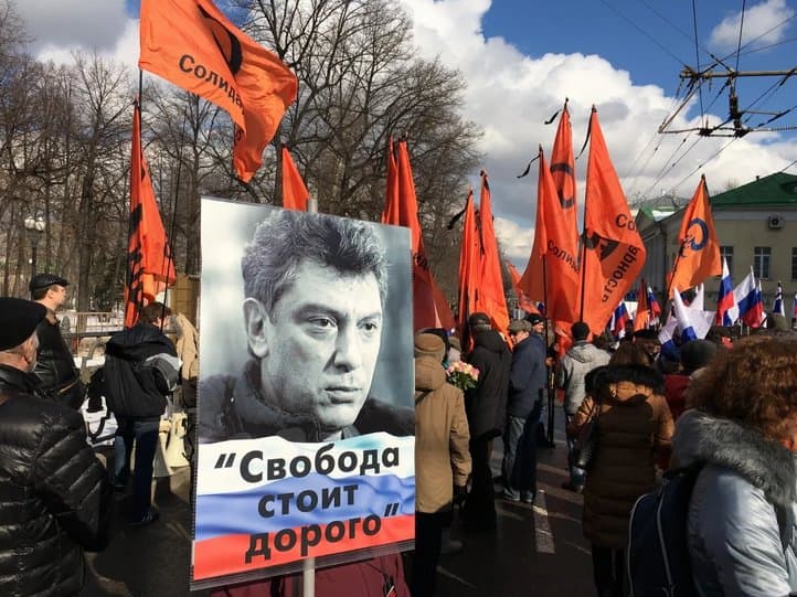 ჟურნალისტური გამოძიების თანახმად, ბორის ნემცოვს სიკვდილამდე FSB-თან დაკავშირებული აგენტი უთვალთვალებდა