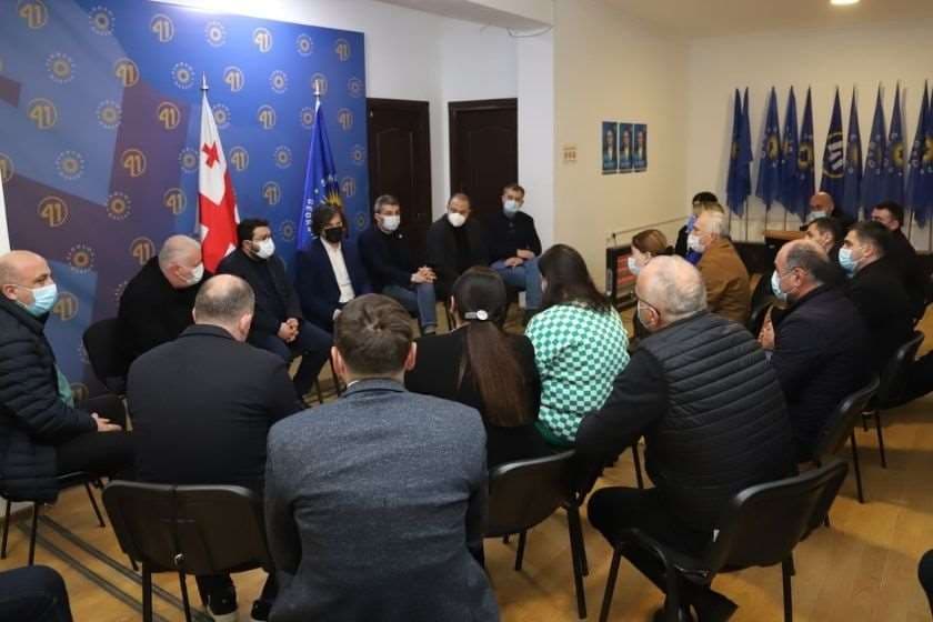 Frontnews image description