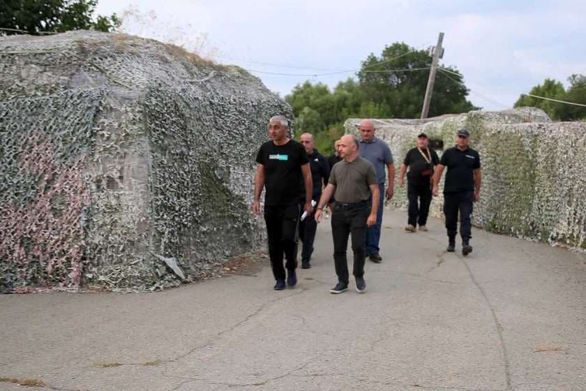 Frontnews image description