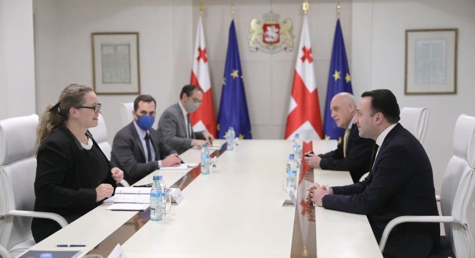 Frontnews image description