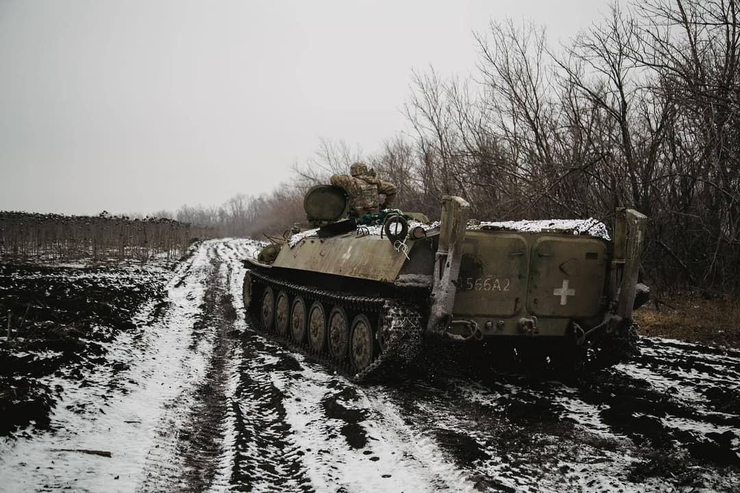 800 ოკუპანტი, ტანკები და ჯავშანტექნიკა – რუსეთის ახალი დანაკარგები უკრაინაში