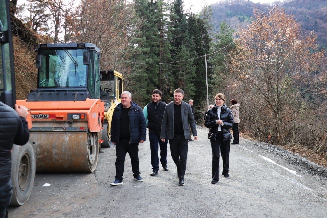 Frontnews image description