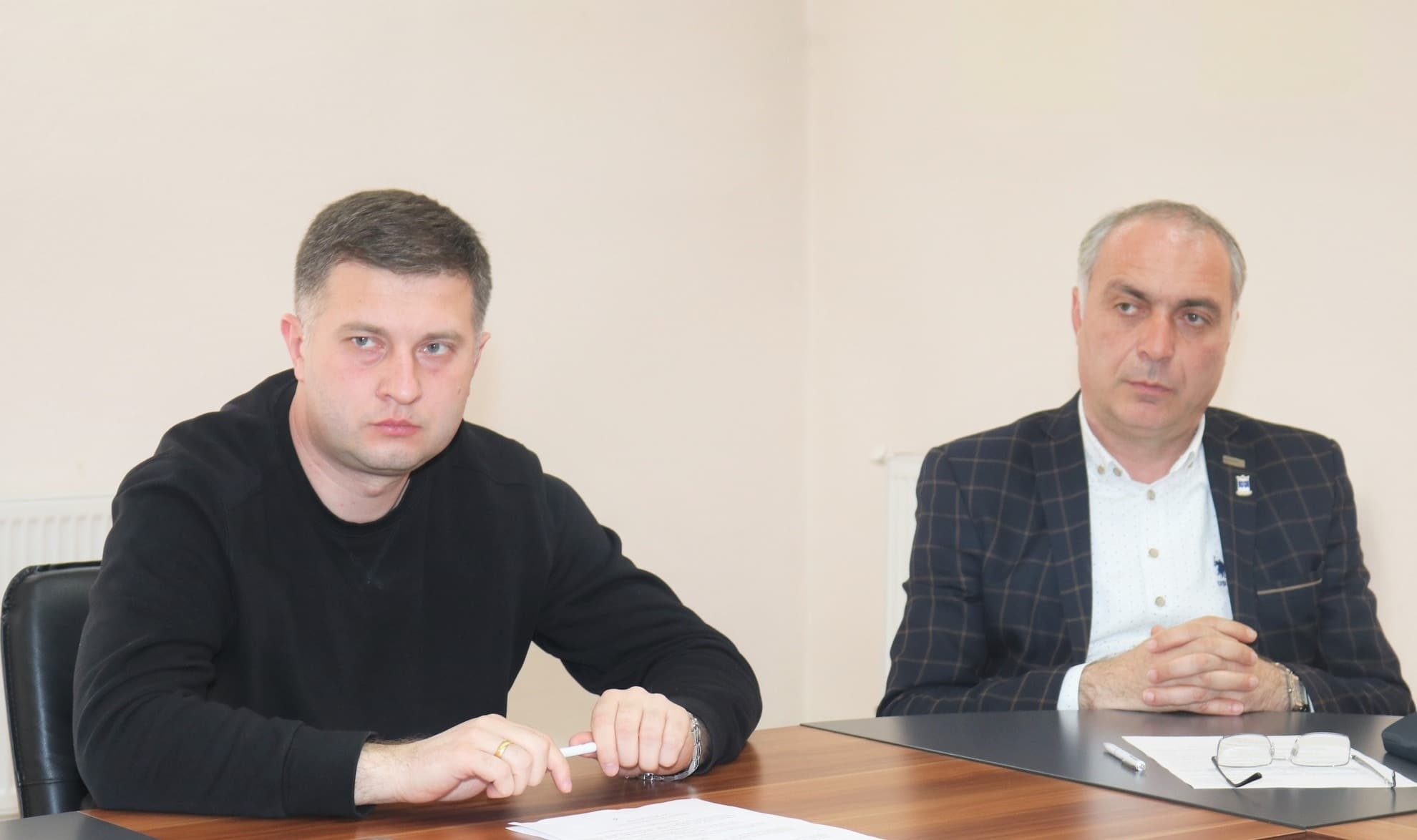 Frontnews image description