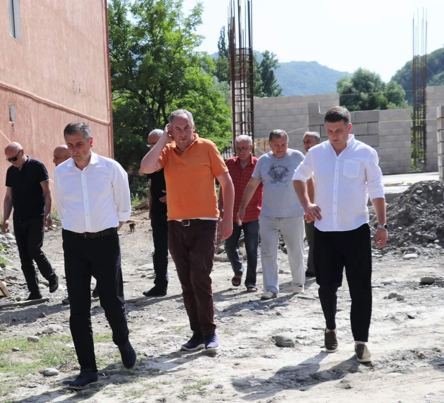 Frontnews image description