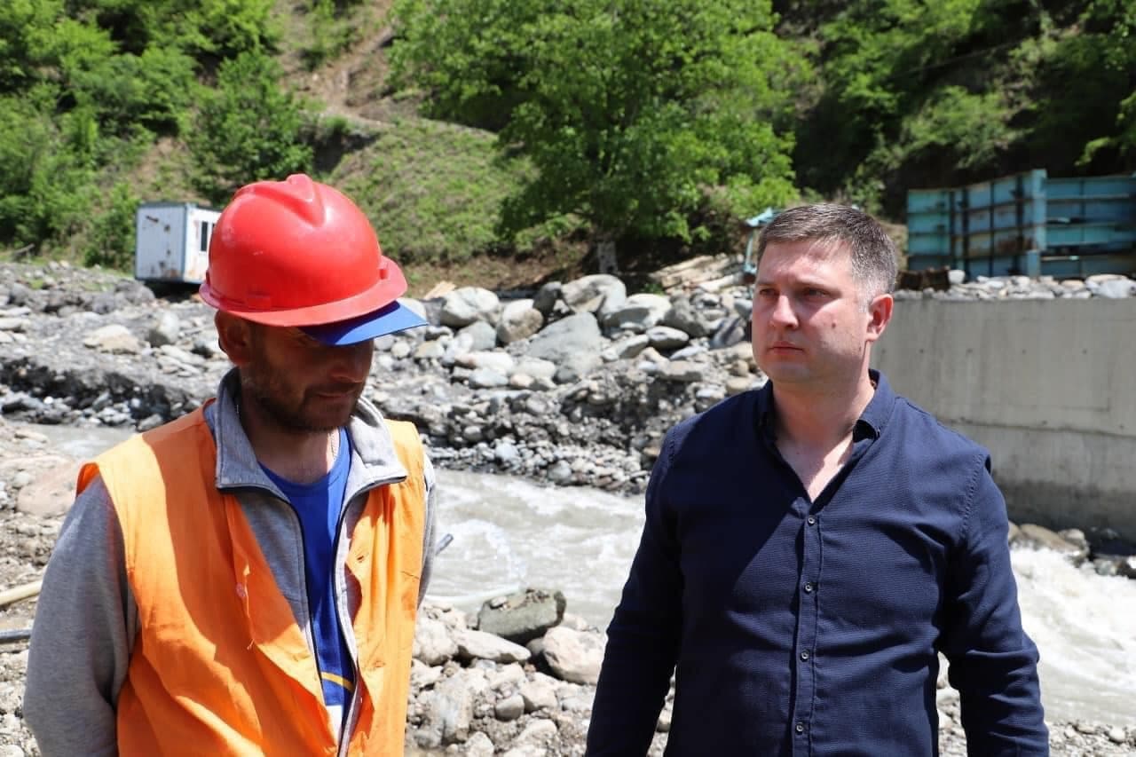 Frontnews image description