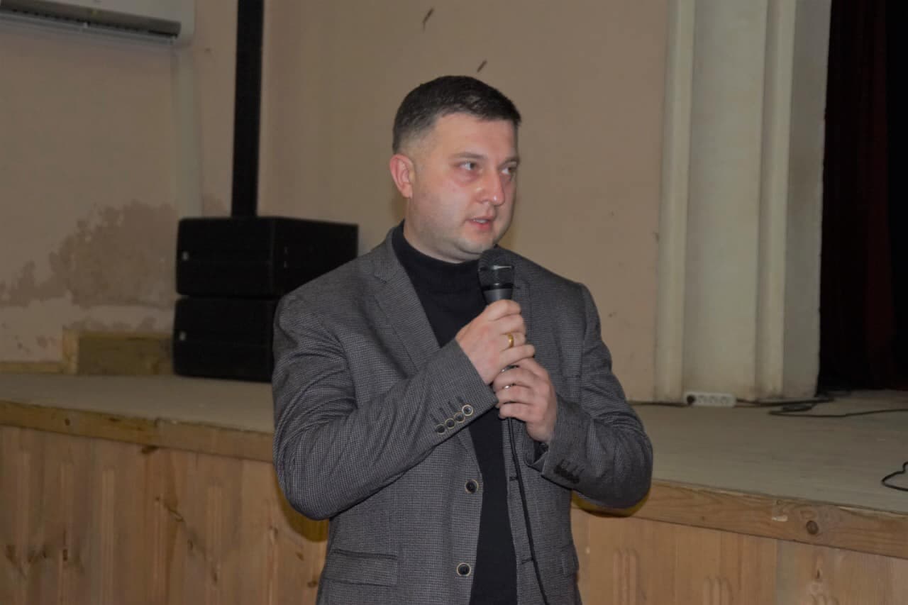 Frontnews image description