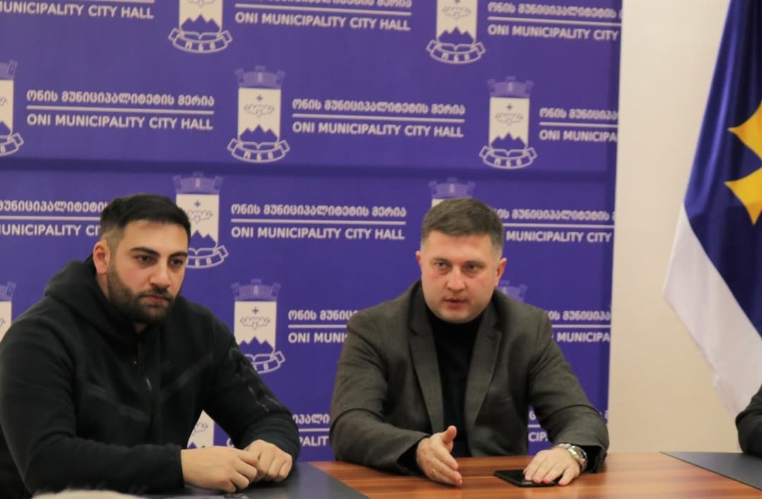 სერგი ხიდეშელმა ადმინისტრაციულ ერთეულებში მერის წარმომადგენლებთან 2022 წლის შემაჯამებელი სამუშაო შეხვედრა გამართა