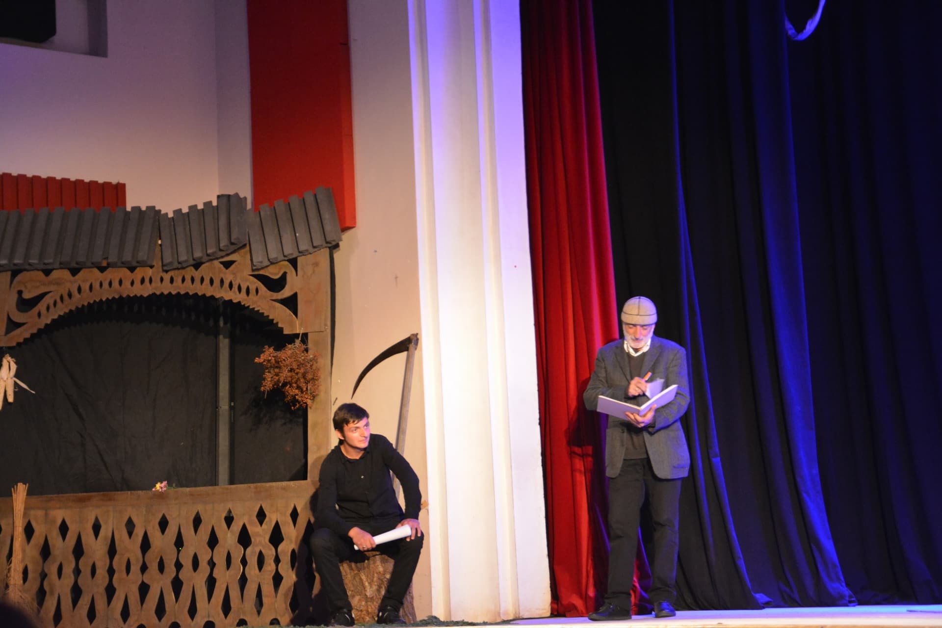 Frontnews image description