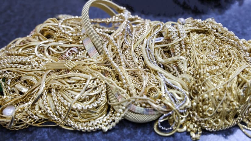 Georgian law enforcement seize more than 5 kg illegal gold jewelry