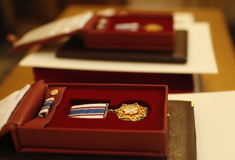 სალომე ზურაბიშვილმა რიმა კინწურაშვილი, ნაირა ბეპიევი და ლარისა ტუპცოკოვა ღირსების ორდენით დააჯილდოვა