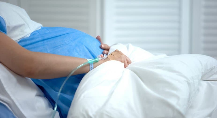 25 წლის ბათუმელი კოვიდინფიცირებული ქალი საკეისრო კვეთის შემდეგ გარდაიცვალა