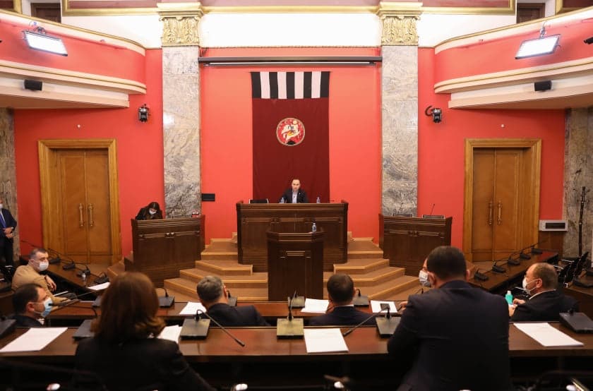 უზენაესი სასამართლოს მოსამართლეობის სამი კანდიდატის კანონმდებლობის მოთხოვნებთან შესაბამისობის დასადგენად პარლამენტში სამუშაო ჯგუფი შეიქმნა