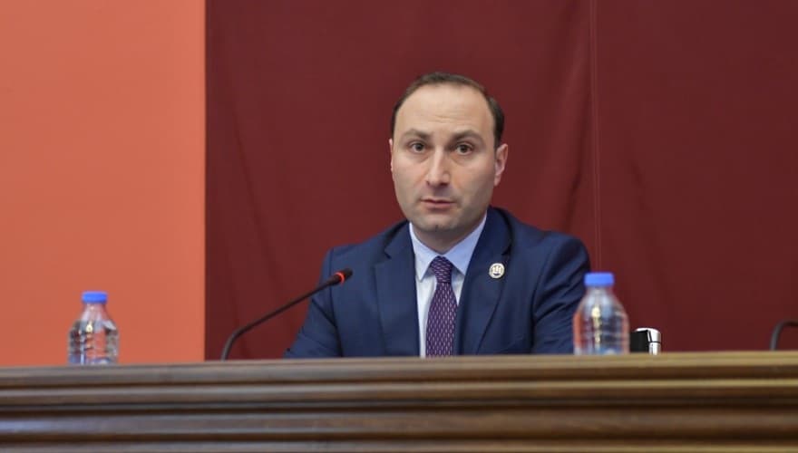 პარლამენტში იუსტიციის უმაღლესი საბჭოს წევრობის კანდიდატების მოსმენის პროცესი გრძელდება